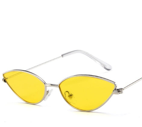 New Cute Sexy Sunglases Retro Cat Eye Sunglasses Women Metal Triangle Vintage Cateye Sun Glasses Female